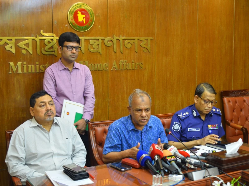 কারাগারে যাবজ্জীবন সাজার মেয়াদ কমানো হতে পারে: স্বরাষ্ট্র উপদেষ্টা