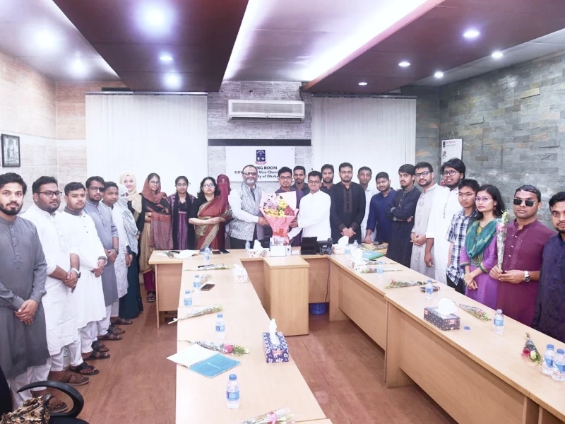 DUCSU Holds First Meeting, Names Five for Senate