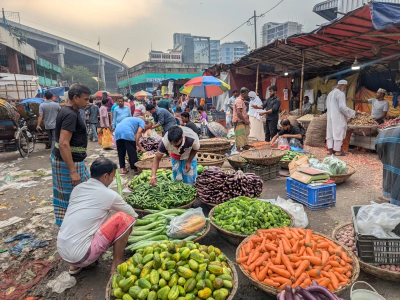 Vegetable prices remain high, consumers forced to buy in small quantities