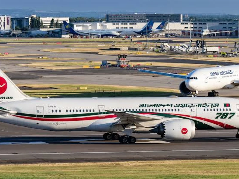 Cabin Crew Fractures Arm Mid-Air Due to Turbulence