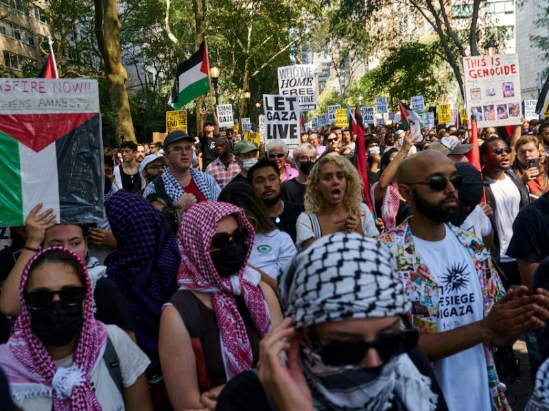 Thousands Protest Netanyahu’s Visit to NY Over Gaza Offensive