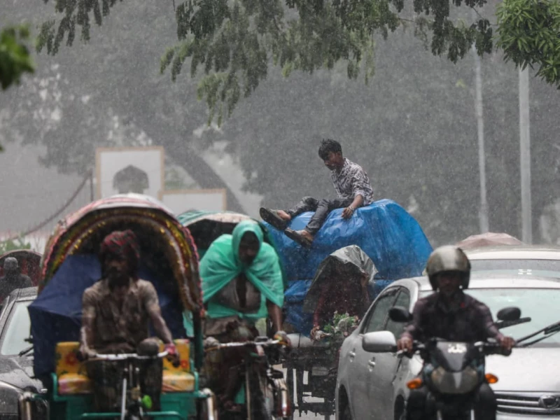Active rain belt brings relief to Dhaka after prolonged heatwave