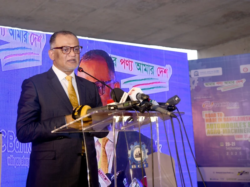 অনুমোদন ছাড়াই ভোজ্যতেলের দাম বাড়িয়েছেন ব্যবসায়ীরা: বাণিজ্য উপদেষ্টা