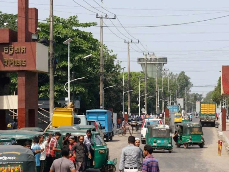 প্যাসিফিক জিন্স গ্রুপের আট কারখানা খুলে দেওয়ার দাবিতে শ্রমিকদের বিক্ষোভ