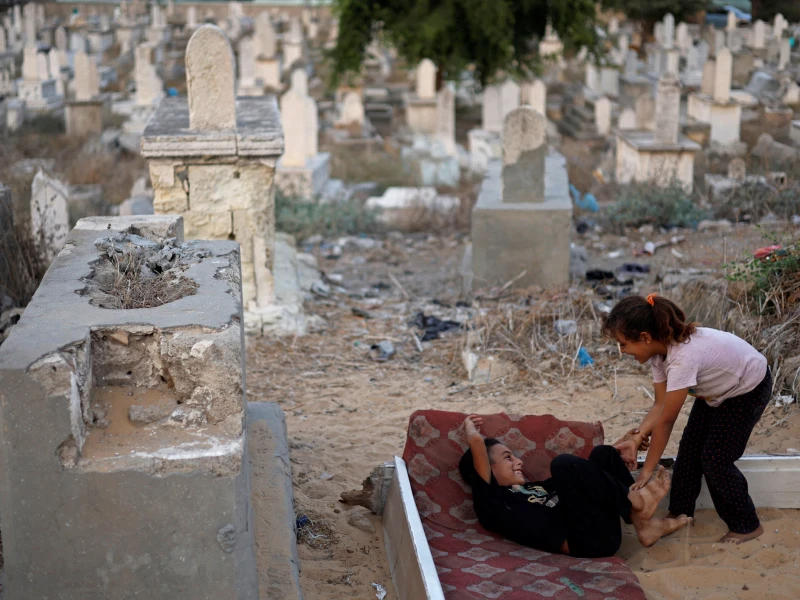 Graves Turn Shelters: Gaza’s Living Share Space with the Dead