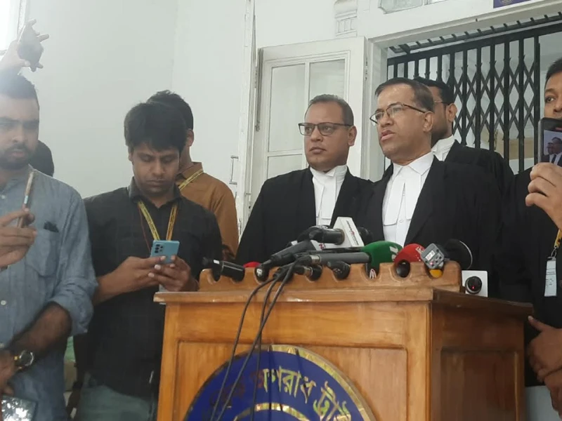 নৈতিক কারণে’ ১৫ সেনা কর্মকর্তার পক্ষে আর থাকছেন না ব্যারিস্টার সরোয়ার