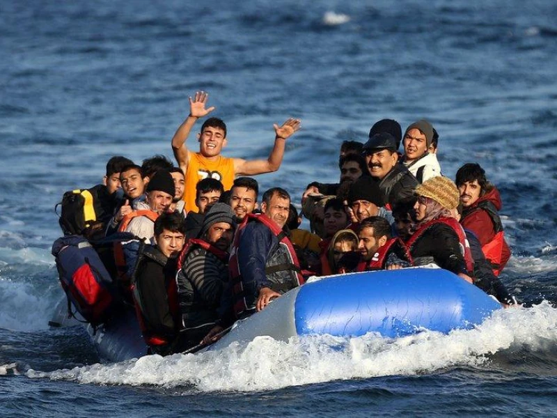 At least 14 dead as migrant boat sinks off Turkey