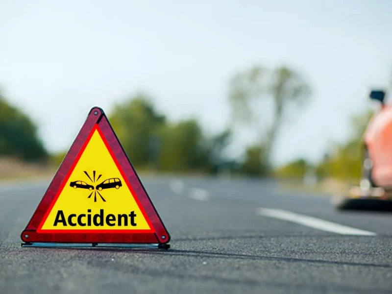 Morning tragedy: Two schoolkids crushed in Pabna
