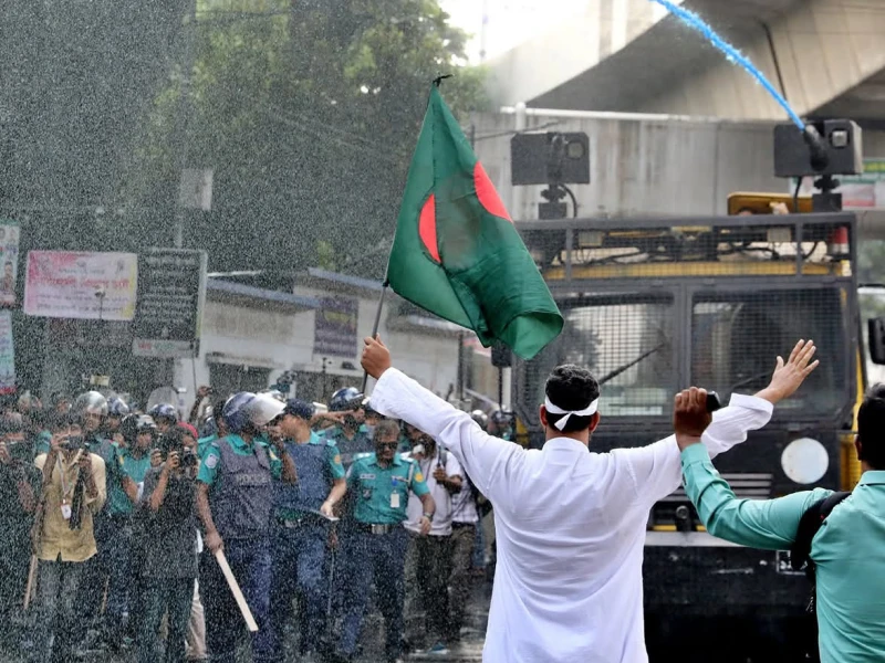 Teachers Spend Night at Shaheed Minar After Daylong Clashes