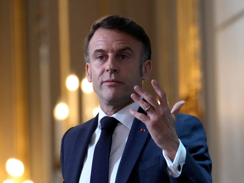 French president on verge of collapse as approval sinks to record low