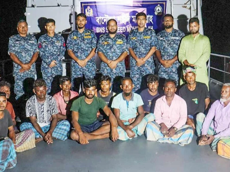 Navy rescues 13 fishermen adrift in Bay of Bengal