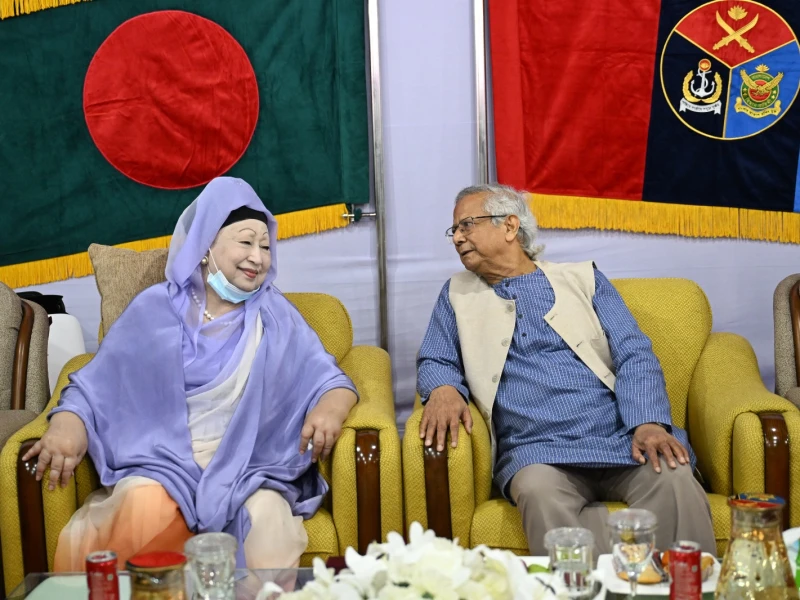 Khaleda, Chief Adviser Exchange Greetings at Armed Forces Day Event