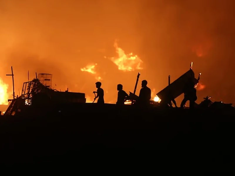 Fire Brought Under Control at Karail Slum, Hundreds Forced to Sleep Under Open Sky