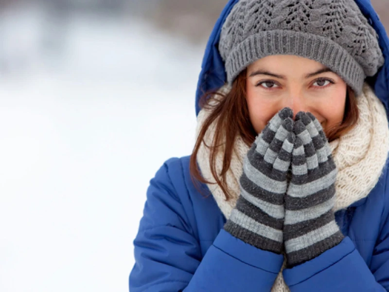 শীতের রুক্ষতা থেকে নিজের ত্বককে কীভাবে বাঁচাবেন?