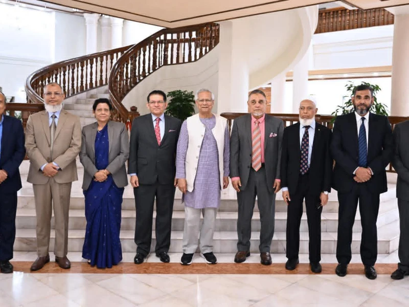 নির্বাচন ও গণভোটের প্রস্তুতি সম্পর্কে প্রধান উপদেষ্টাকে অবহিত করলেন সিইসি