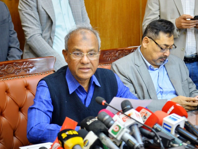 হাদির হামলাকারীদের ধরিয়ে দিলে ৫০ লাখ টাকা পুরস্কার: স্বরাষ্ট্র উপদেষ্টা