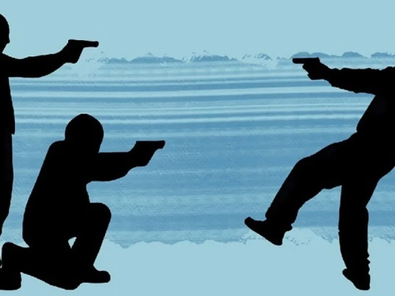 নোয়াখালী হাতিয়ায় চরের জমি দখল নিয়ে দুই সন্ত্রাসী বাহিনীর সংঘর্ষে ৫ নিহত