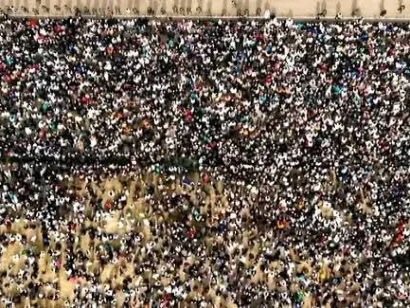 খালেদা জিয়ার জানাজায় মানুষের ঢল