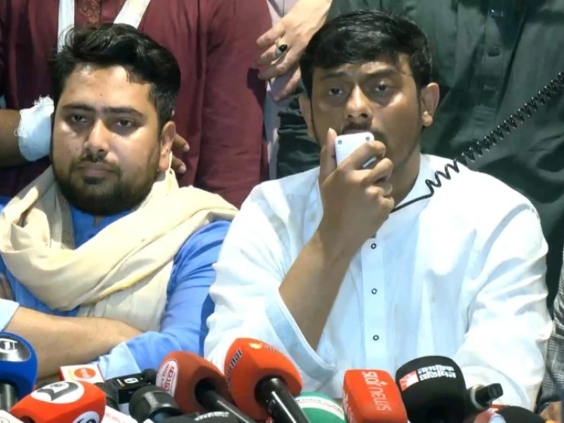 এনসিপির নাসীরুদ্দীনকে হেনস্তা, হুঁশিয়ারি দিলেন নাহিদ ইসলাম