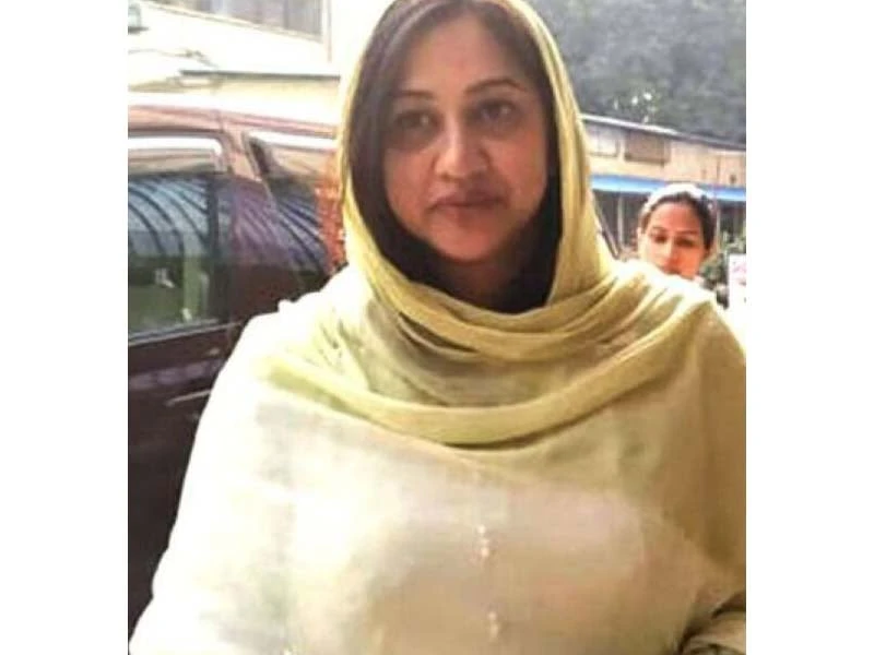 ঢাকা-১৭ আসনে তারেক রহমানের পক্ষে কোকোর স্ত্রী শর্মিলা রহমানের নির্বাচনী প্রচার