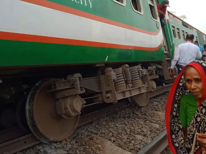 Train Derailment: Govt plans transshipment service to ease public suffering