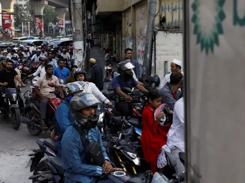 Fuel crisis persists as long queues grip filling stations on second day of Eid