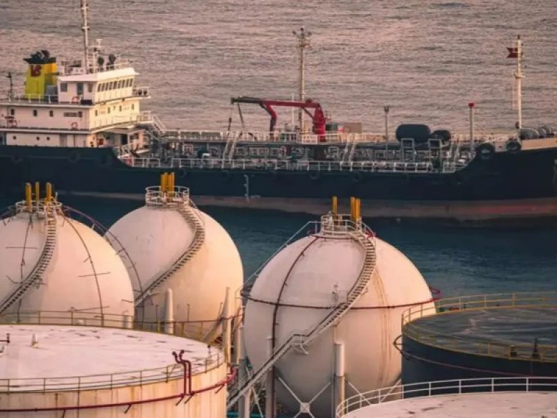 ইরান যুদ্ধের প্রভাব: সমুদ্রে থাকা রুশ তেল কেনায় সাময়িক অনুমতি দিল যুক্তরাষ্ট্র