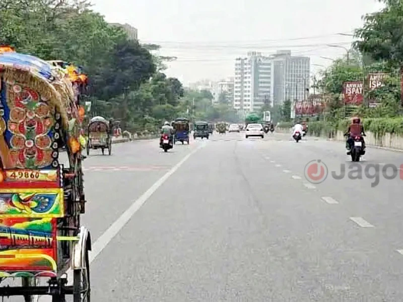 ঈদের ছুটি শুরু, অনেকটাই ফাঁকা ঢাকা