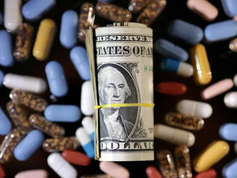 বিদেশি পেটেন্ট ওষুধে ১০০% শুল্ক ঘোষণা যুক্তরাষ্ট্রের, চুক্তিতে মিলবে ছাড়