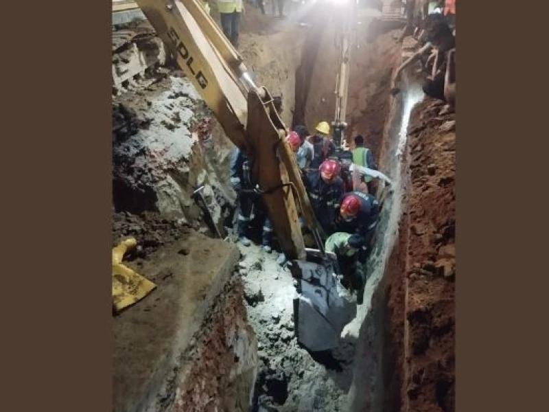 Soil collapse during WASA digging kills 2 workers in Ctg