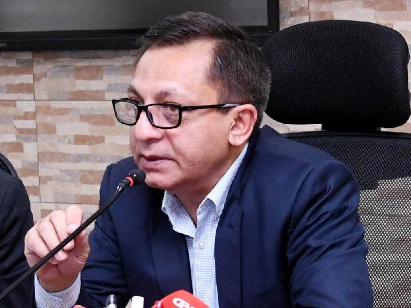 Commerce  minister stresses unlocking jewellery sector's export potential