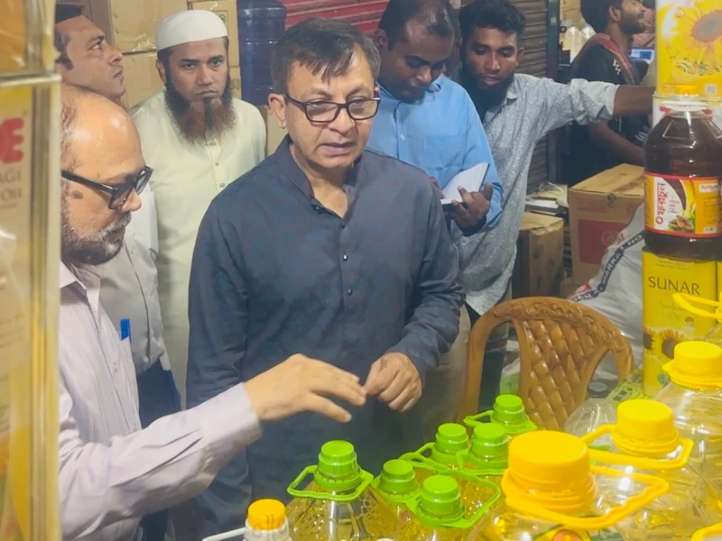 Edible oil supply gradually normalising, says Commerce Minister