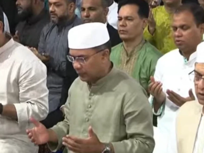 President, PM offer Eid prayers at National Eidgah