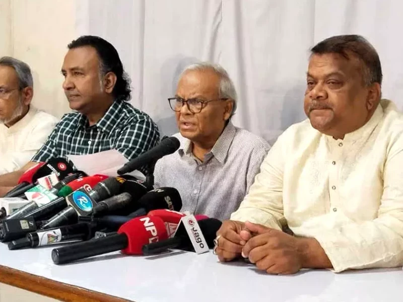 সরকার ভুল করলে সমালোচনা করুন, তবে চক্রান্ত মেনে নেওয়া হবে না: রিজভী