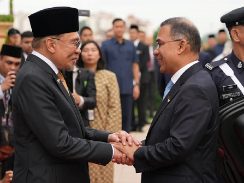 Anwar Ibrahim shares video titled ‘Amar Bondhu Mohajadu Jane’ on PM Tarique’s visit