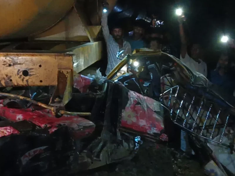2 killed as detached freight wagons crash into vehicles in Rajbari