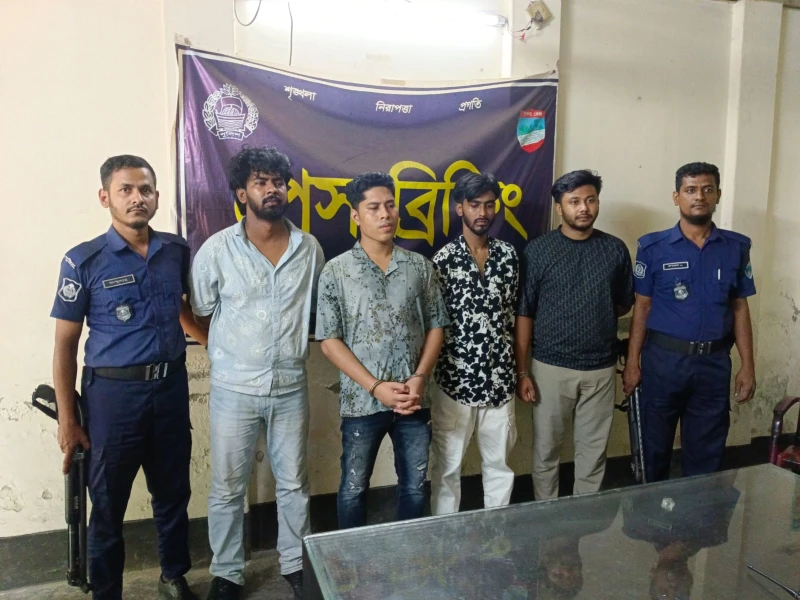 যশোরে গ্রেপ্তার চট্টগ্রামের শীর্ষ সন্ত্রাসী ডেভিড ইমন, আটক আরও ৩