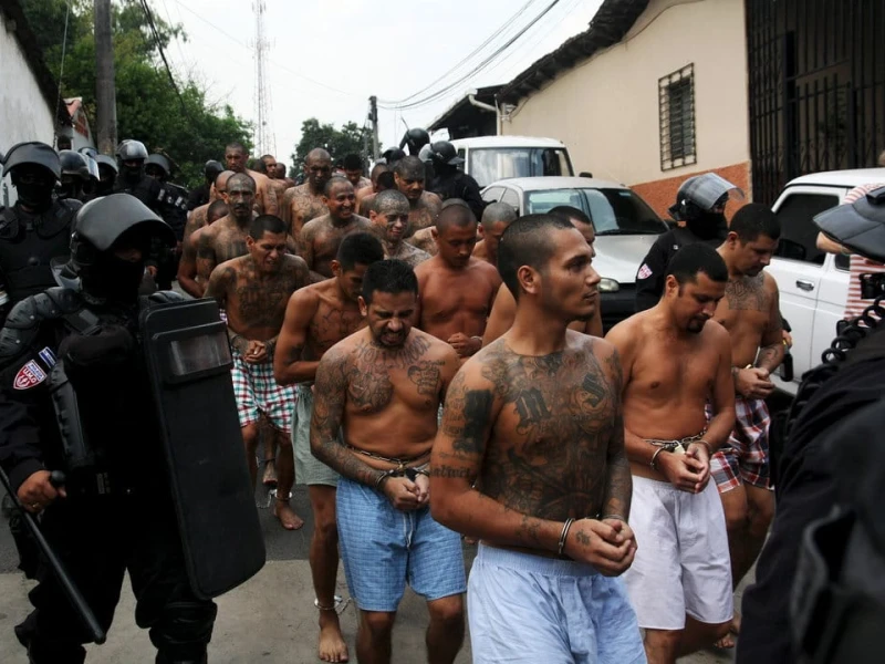 El Salvador issues 1,048-year sentences to gang members
