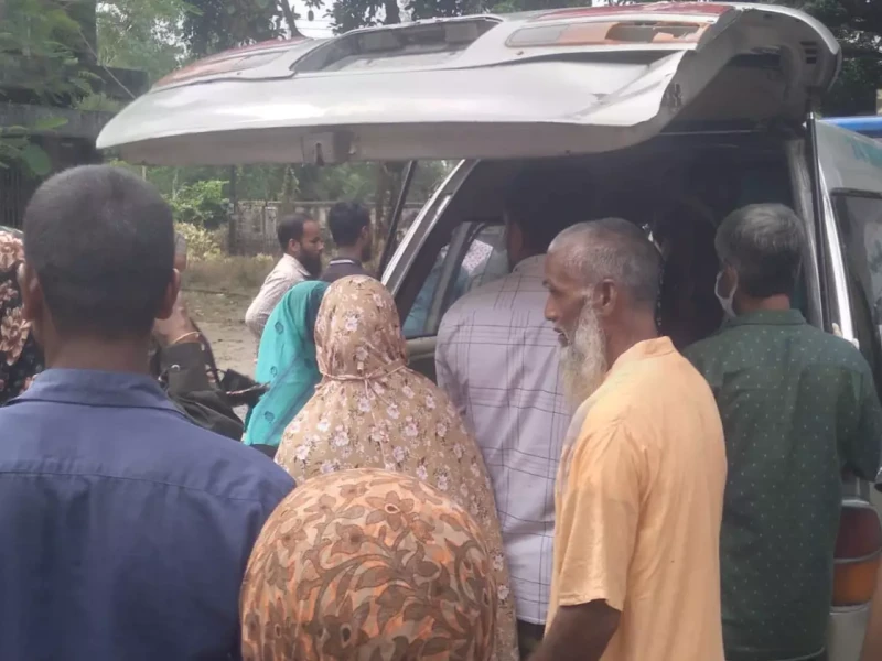 Mother, son killed as pickup hits motorcycle in Dinajpur