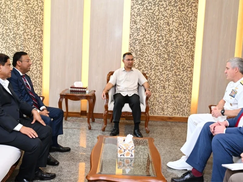 US Pacific Fleet commander meets PM, praises Bangladesh's UN peacekeeping role