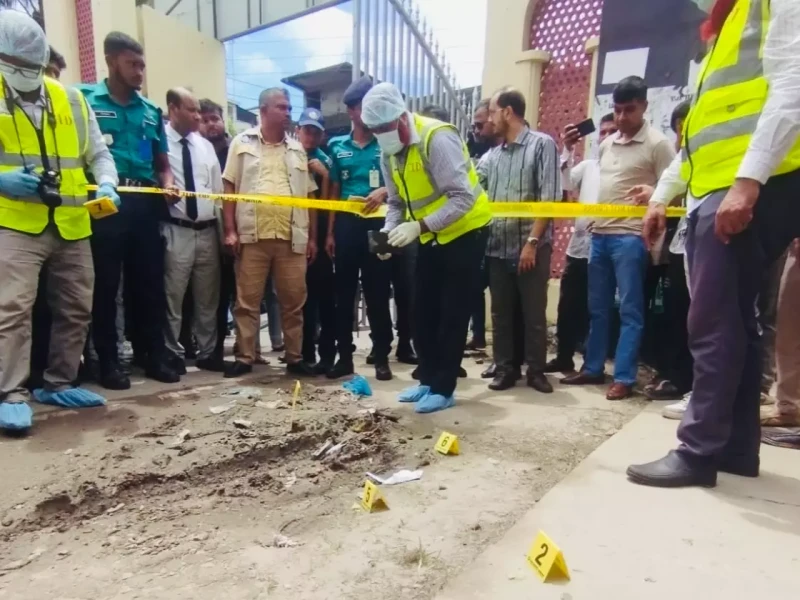 Bomb explodes on court premises in Barishal