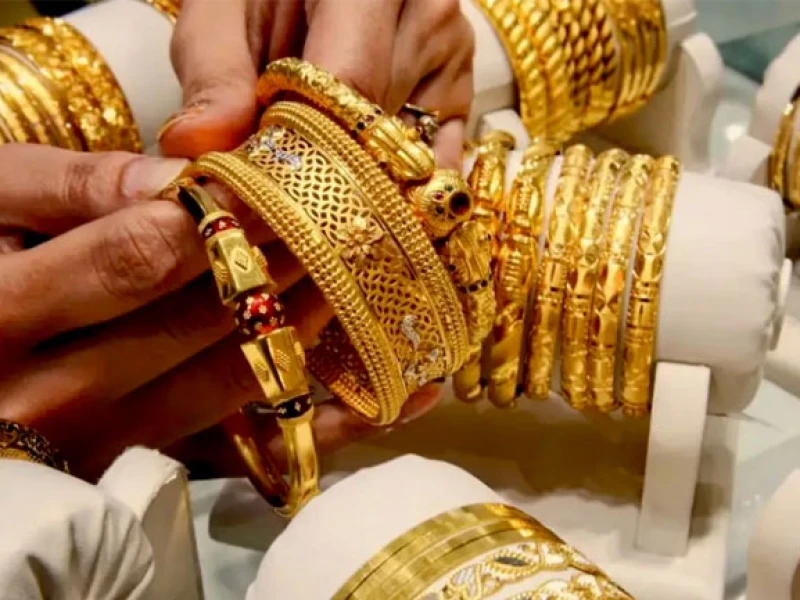 Bajus hikes gold price by over Tk 1,600 a bhori