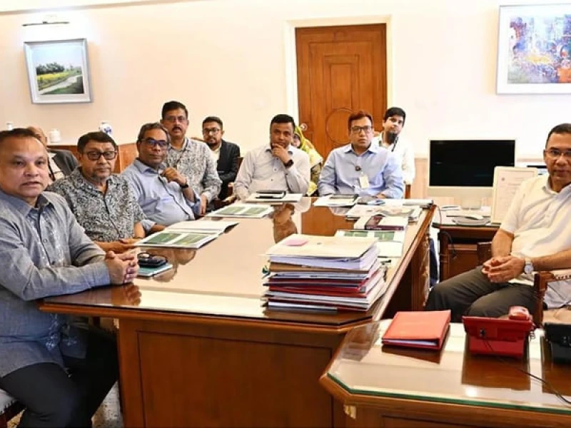 PM calls for pilot project to develop e-health platform