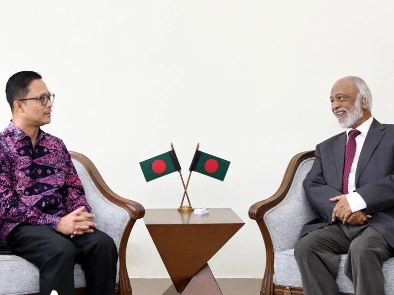 বাংলাদেশ-মালয়েশিয়া সম্পর্ক নতুন উচ্চতায় নিতে চায় সরকার : এলজিআরডি মন্ত্রী
