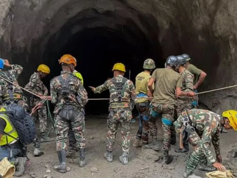 Nepal tunnel rescues face 'unprecedented' challenge