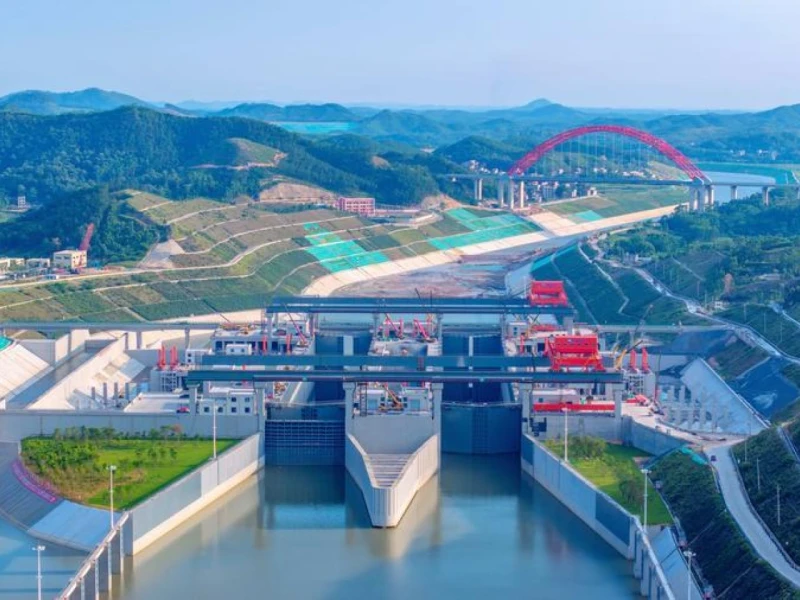 China opens major canal linking landlocked regions to sea