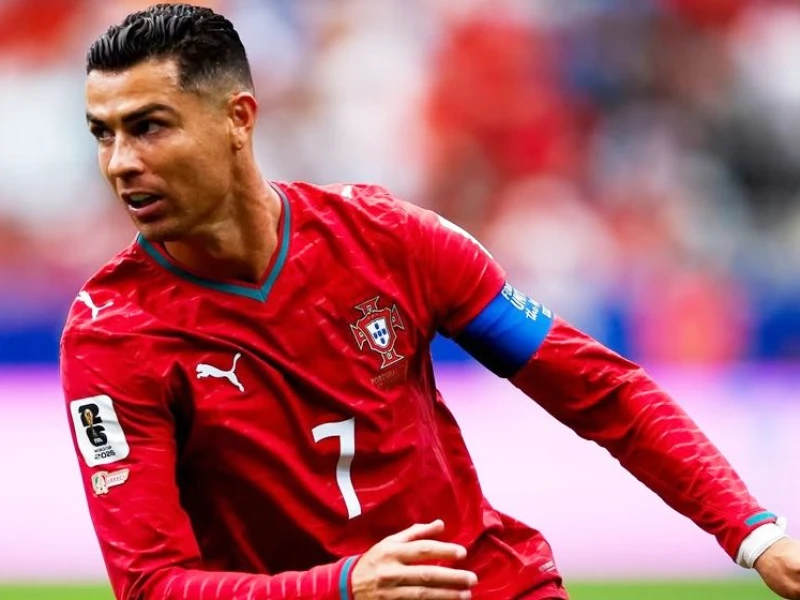 অবসরের আলোচনা পেছনে ফেলে নেশনস লিগে রোনালদো