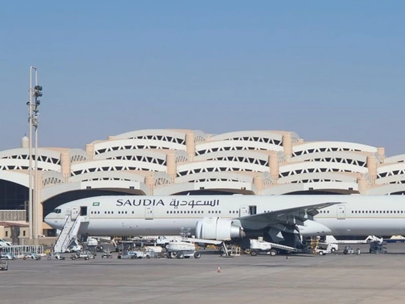 Riyadh airport resumes flights following Houthi attacks
