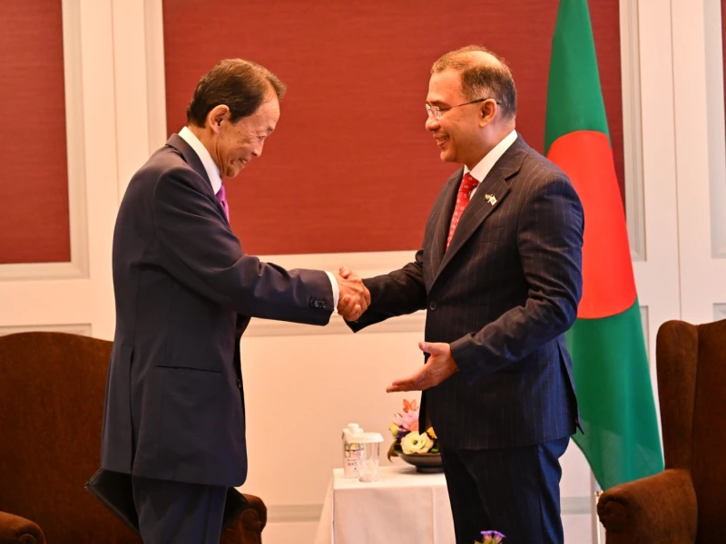 Japan keen to expand investment in Bangladesh: Taro Aso tells PM Tarique Rahman