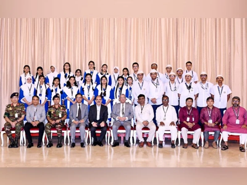 School students visit Bangabhaban for first time, meet President
